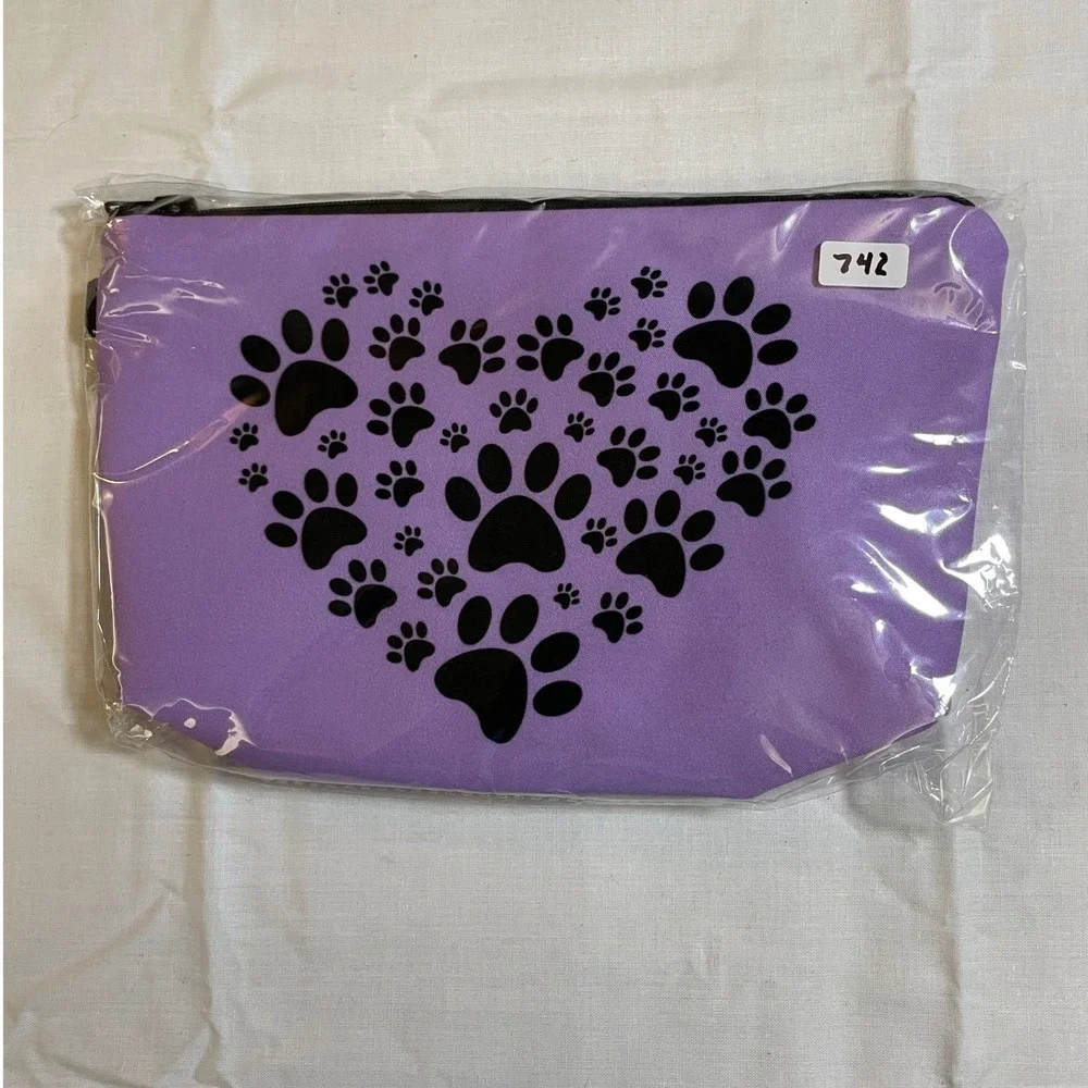 The Pouch Cosmetic Bag Women OS Purple NWT Heart Paw Print Zipper Keychain Loop